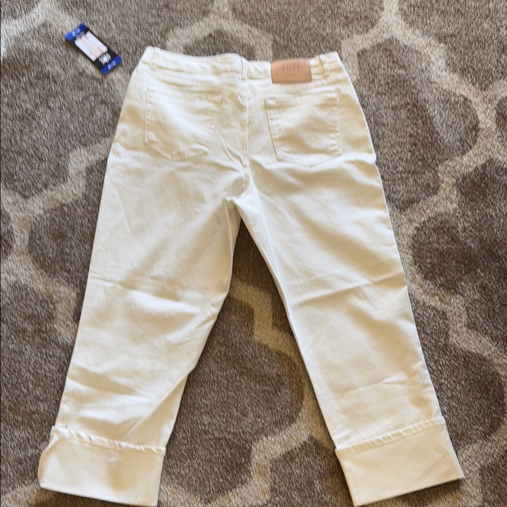 Frye Cream Ankle Cropped Jeans with Classic Design